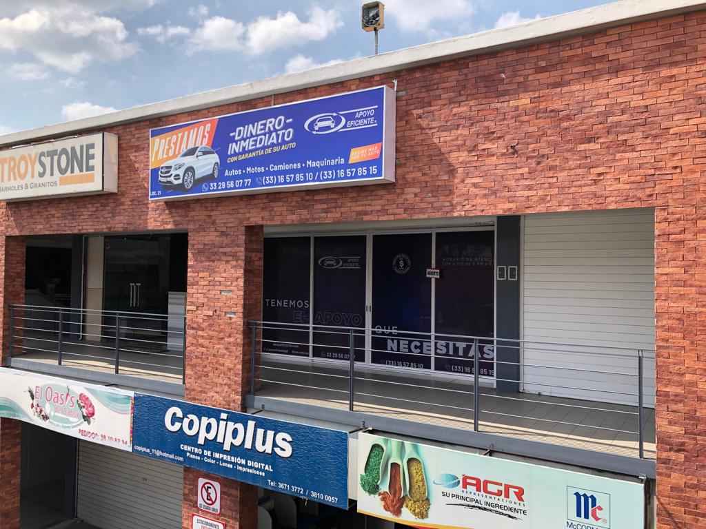 Empeño de auto sin dejarlo, empeño de motocicletas, maquinaria pesada